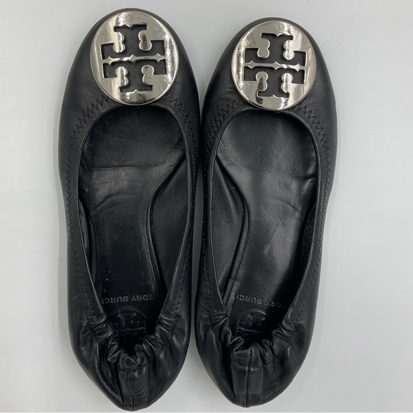 Tory Burch Reva Leather Ballet Flat Black Silver Toe Logo Accent Travel VGUC 5.5 - Picture 13 of 15